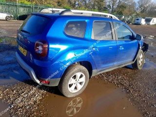 bontott DACIA DUSTER Bal A Oszlop Burkolat