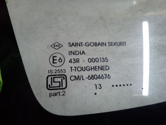 bontott DACIA DUSTER Bal C Oszlop Oldalablak Üveg