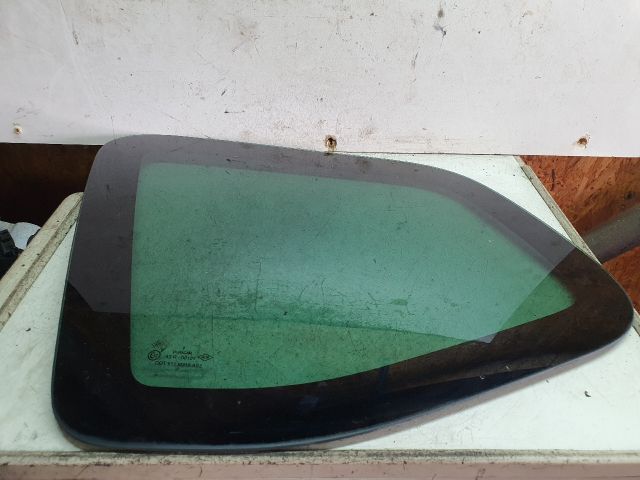 bontott DACIA DUSTER Bal C Oszlop Oldalablak Üveg