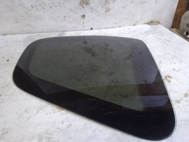 bontott DACIA DUSTER Bal C Oszlop Oldalablak Üveg