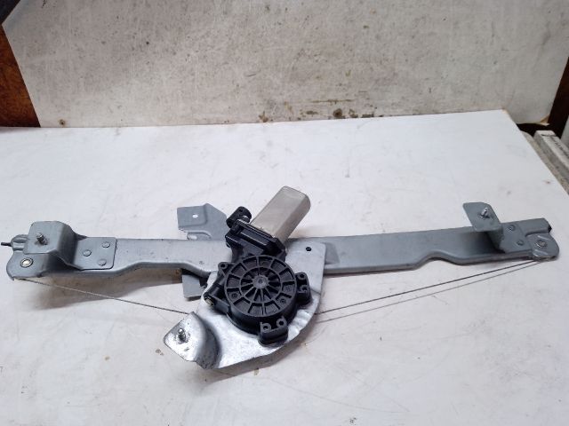 bontott DACIA DUSTER Bal első Ablakemelő Szerkezet (Elektromos)