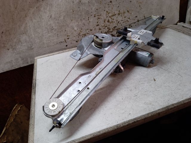 bontott DACIA DUSTER Bal első Ablakemelő Szerkezet (Elektromos)