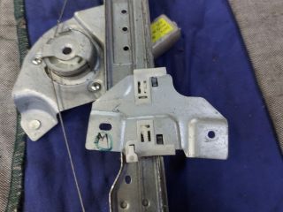 bontott DACIA DUSTER Bal első Ablakemelő Szerkezet (Elektromos)