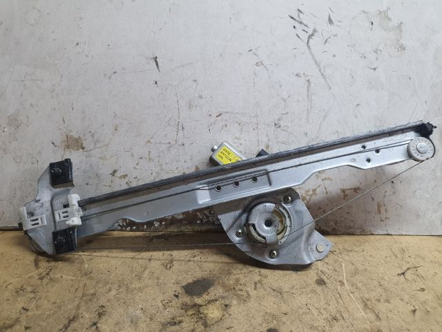 bontott DACIA DUSTER Bal első Ablakemelő Szerkezet (Elektromos)