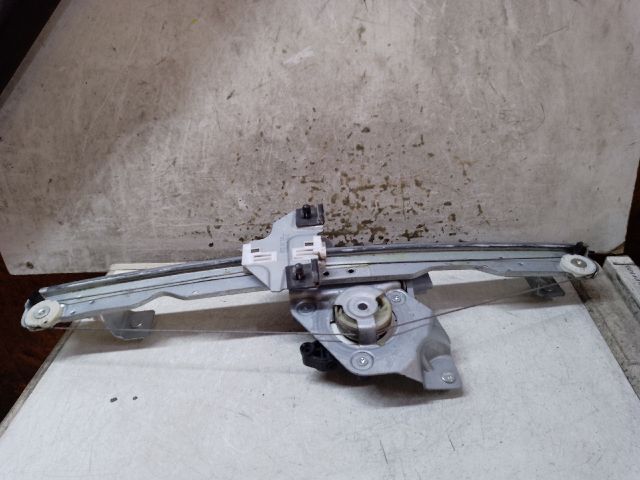 bontott DACIA DUSTER Bal első Ablakemelő Szerkezet (Elektromos)