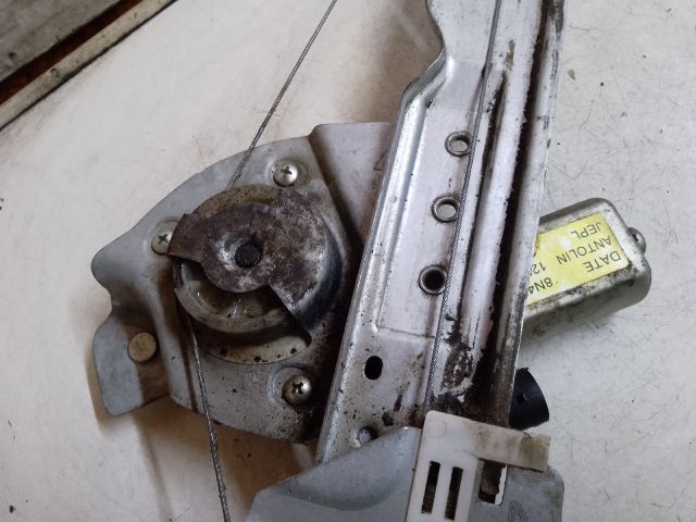 bontott DACIA DUSTER Bal első Ablakemelő Szerkezet (Elektromos)