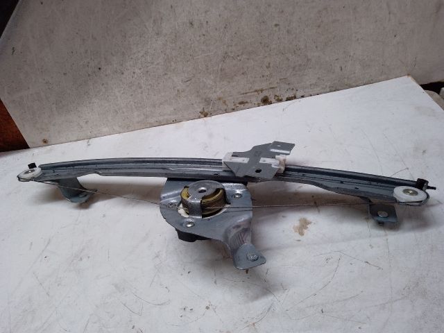 bontott DACIA DUSTER Bal első Ablakemelő Szerkezet (Elektromos)