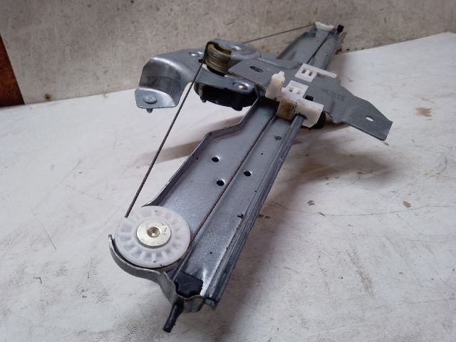 bontott DACIA DUSTER Bal első Ablakemelő Szerkezet (Elektromos)