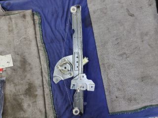 bontott DACIA DUSTER Bal első Ablakemelő Szerkezet (Elektromos)