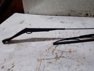 bontott DACIA DUSTER Bal első Ablaktörlő Kar