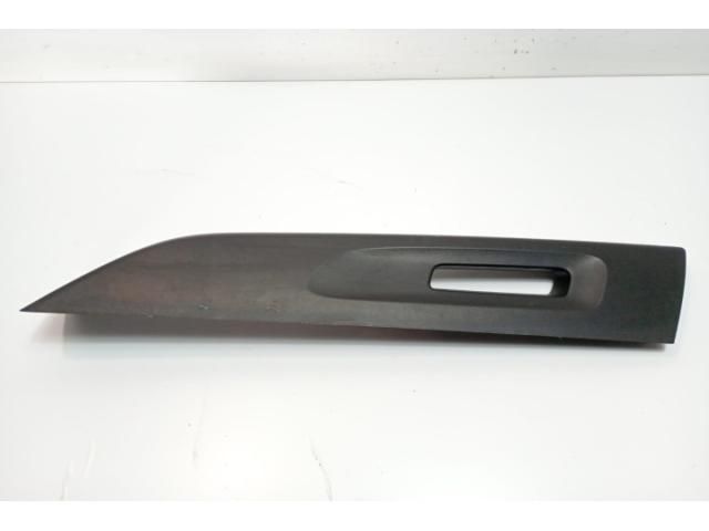 bontott DACIA DUSTER Bal első Ajtó Díszléc