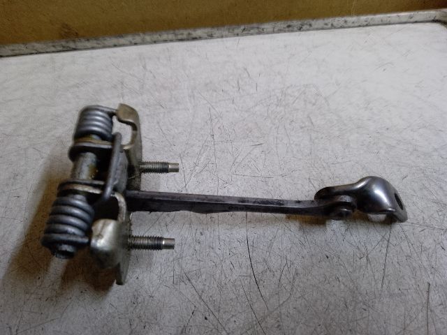 bontott DACIA DUSTER Bal első Ajtóhatároló