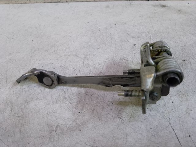 bontott DACIA DUSTER Bal első Ajtóhatároló