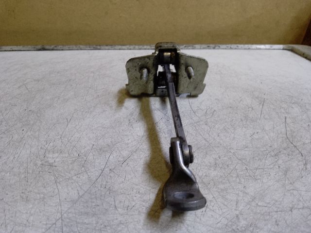 bontott DACIA DUSTER Bal első Ajtóhatároló