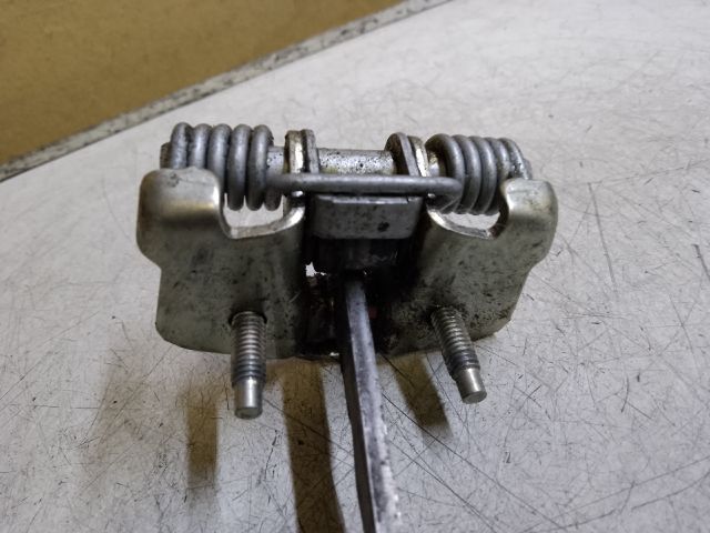 bontott DACIA DUSTER Bal első Ajtóhatároló