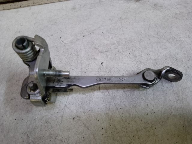 bontott DACIA DUSTER Bal első Ajtóhatároló