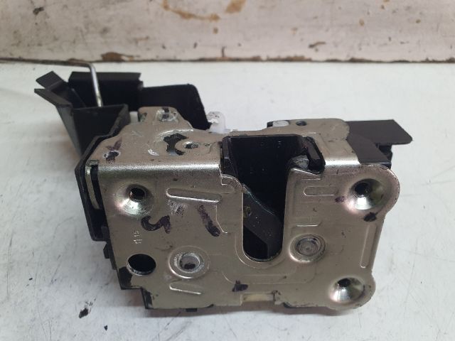 bontott DACIA DUSTER Bal első Ajtózár