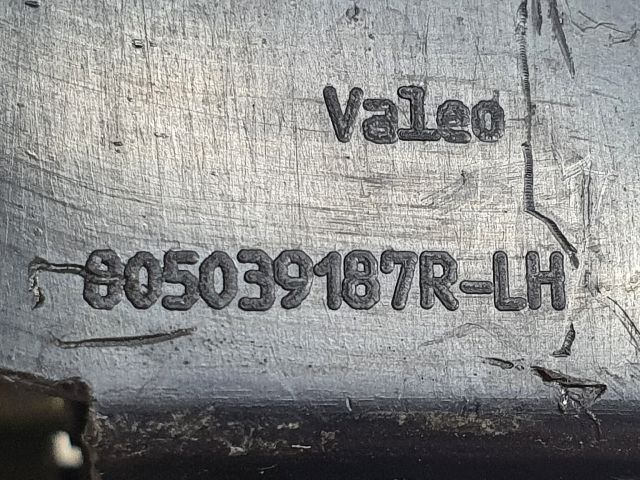 bontott DACIA DUSTER Bal első Ajtózár