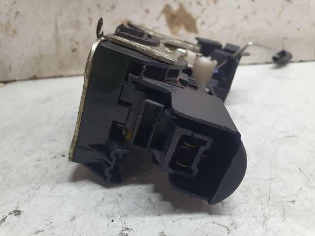 bontott DACIA DUSTER Bal első Ajtózár