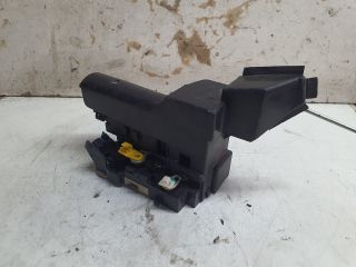 bontott DACIA DUSTER Bal első Ajtózár