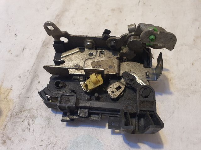 bontott DACIA DUSTER Bal első Ajtózár