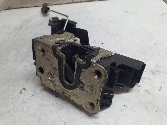 bontott DACIA DUSTER Bal első Ajtózár