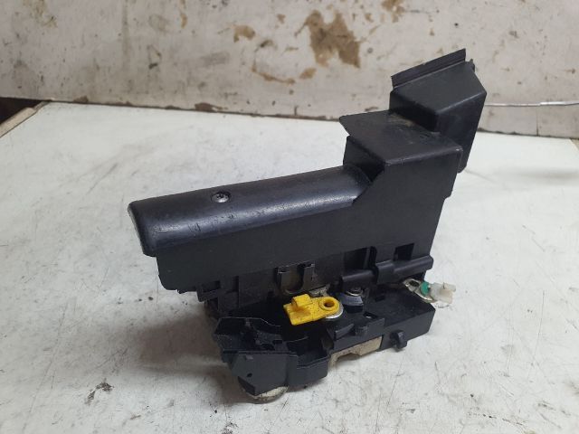 bontott DACIA DUSTER Bal első Ajtózár