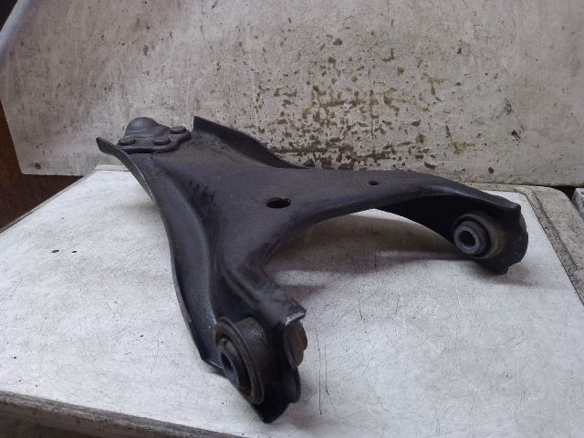 bontott DACIA DUSTER Bal első Alsó Lengőkar