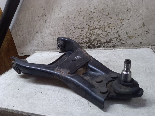 bontott DACIA DUSTER Bal első Alsó Lengőkar