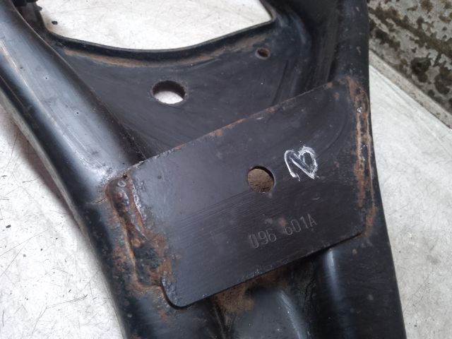 bontott DACIA DUSTER Bal első Alsó Lengőkar