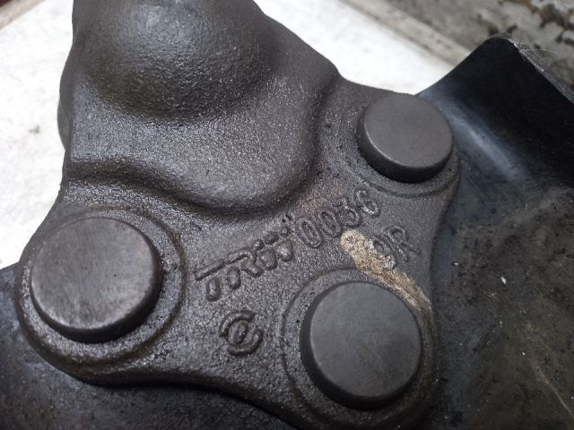 bontott DACIA DUSTER Bal első Alsó Lengőkar