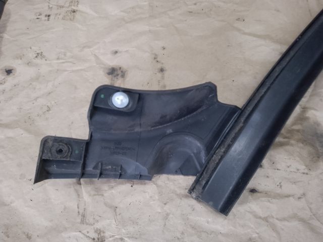 bontott DACIA DUSTER Bal első Gumikéder