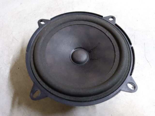 bontott DACIA DUSTER Bal első Hangszóró
