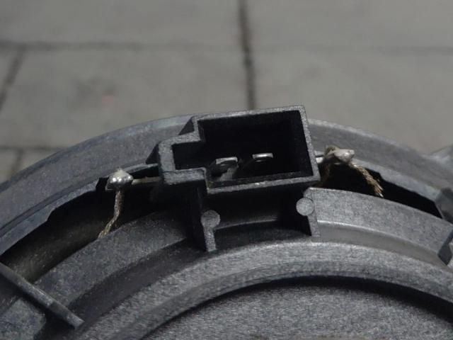 bontott DACIA DUSTER Bal első Hangszóró