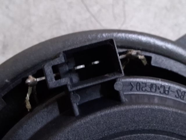 bontott DACIA DUSTER Bal első Hangszóró