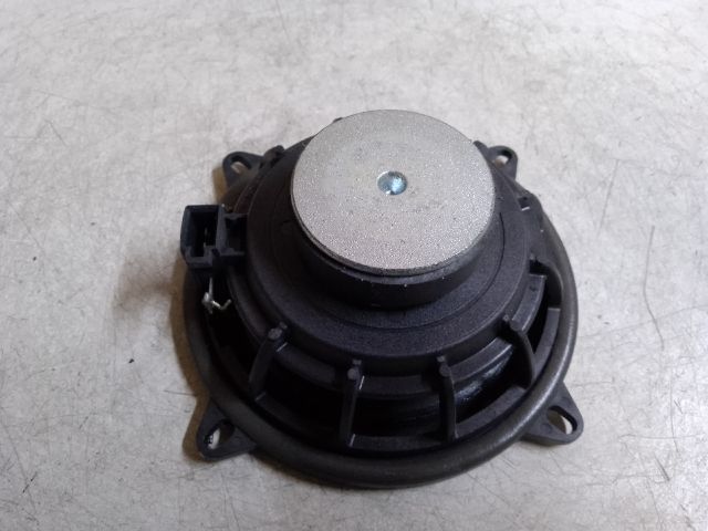 bontott DACIA DUSTER Bal első Hangszóró
