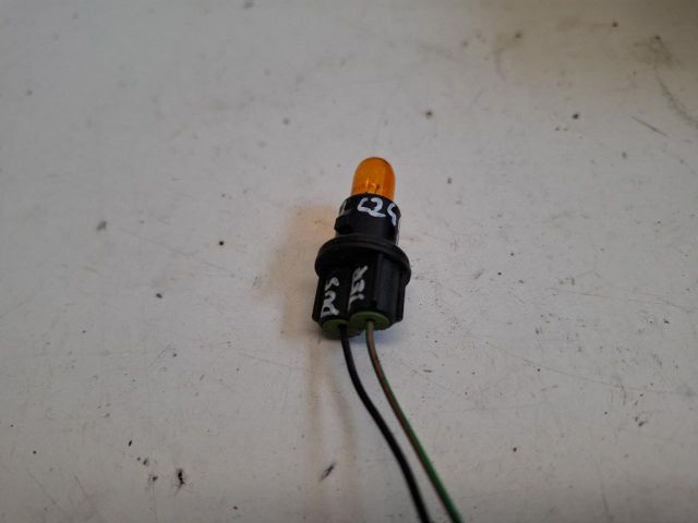 bontott DACIA DUSTER Bal első Irányjelző Foglalat