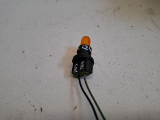 bontott DACIA DUSTER Bal első Irányjelző Foglalat