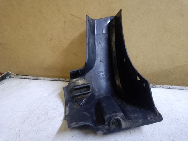 bontott DACIA DUSTER Bal első Küszöb Légterelő Vég