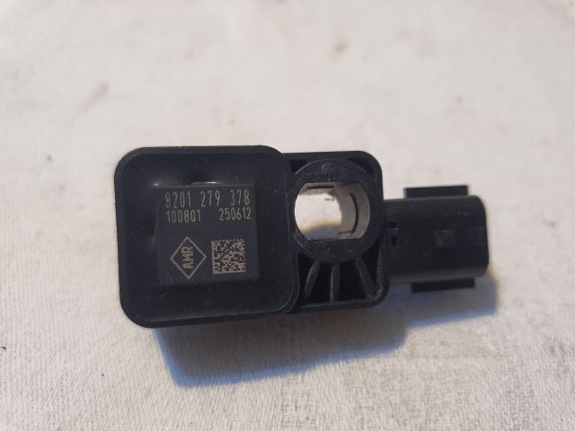 bontott DACIA DUSTER Bal első Oldal Ütközés Érzékelő