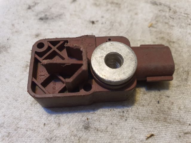 bontott DACIA DUSTER Bal első Oldal Ütközés Érzékelő