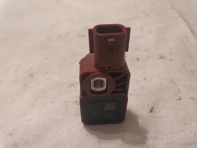 bontott DACIA DUSTER Bal első Oldal Ütközés Érzékelő