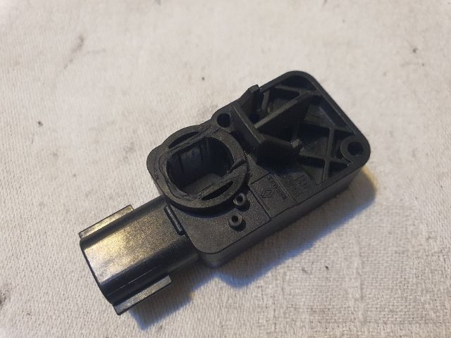 bontott DACIA DUSTER Bal első Oldal Ütközés Érzékelő