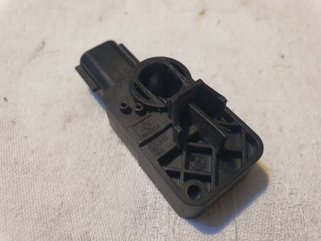 bontott DACIA DUSTER Bal első Oldal Ütközés Érzékelő