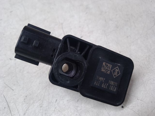 bontott DACIA DUSTER Bal első Oldal Ütközés Érzékelő