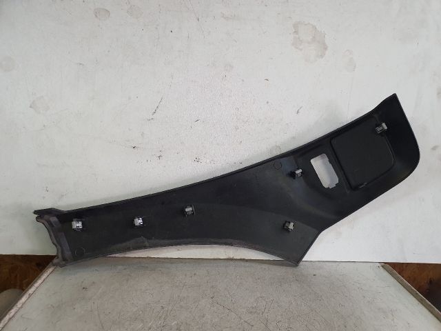 bontott DACIA DUSTER Bal első Sárvédő Díszléc