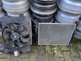 bontott DACIA DUSTER Bal első Zsanér