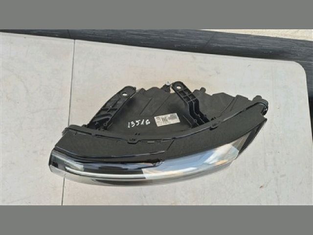 bontott DACIA DUSTER Bal Fényszóró