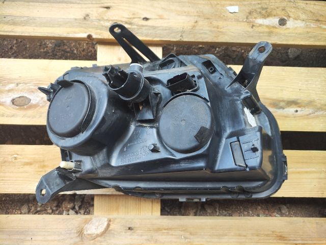 bontott DACIA DUSTER Bal Fényszóró