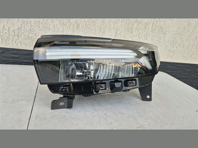 bontott DACIA DUSTER Bal Fényszóró